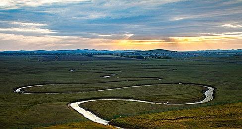 另类逃生《PIEN&PAON plus》steam发售 10%优惠开启